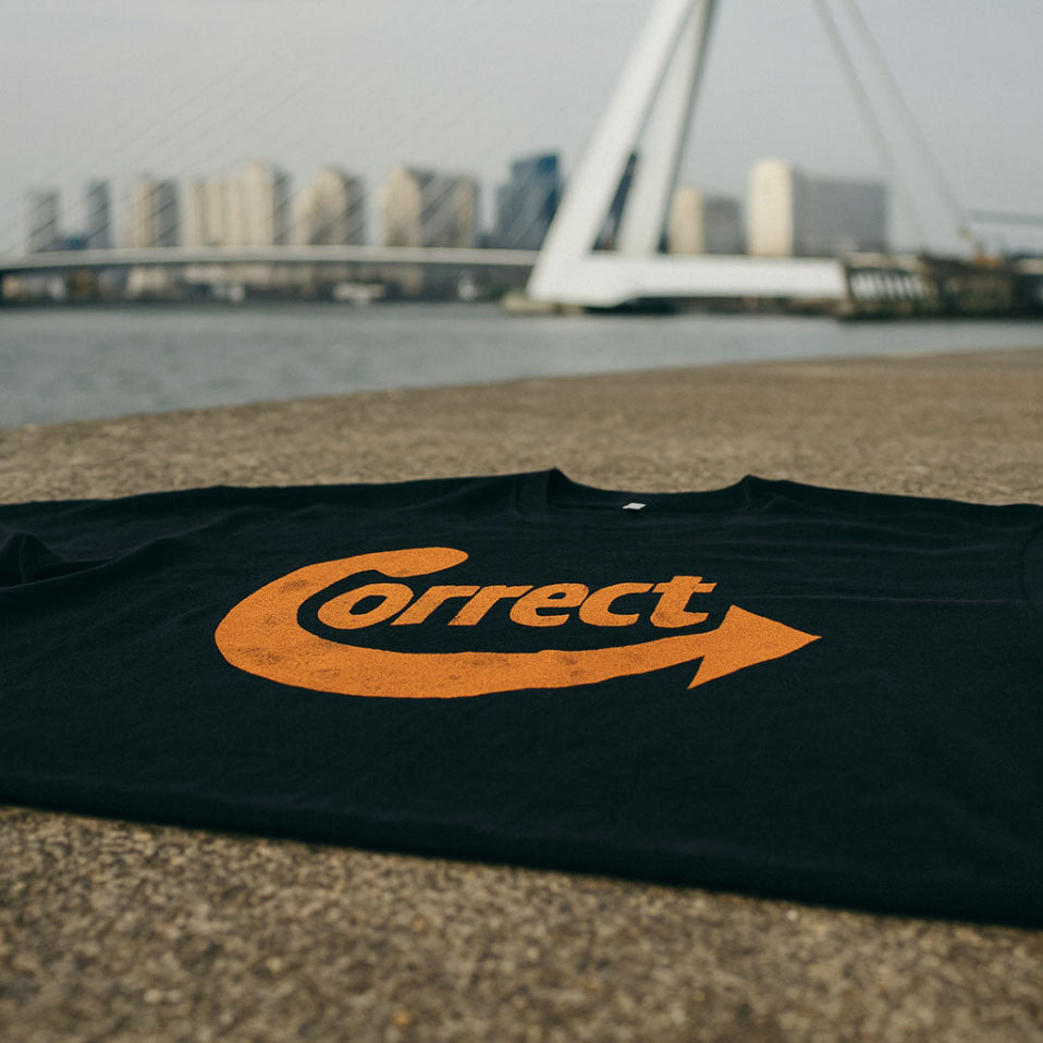 Correct (Retro) tee